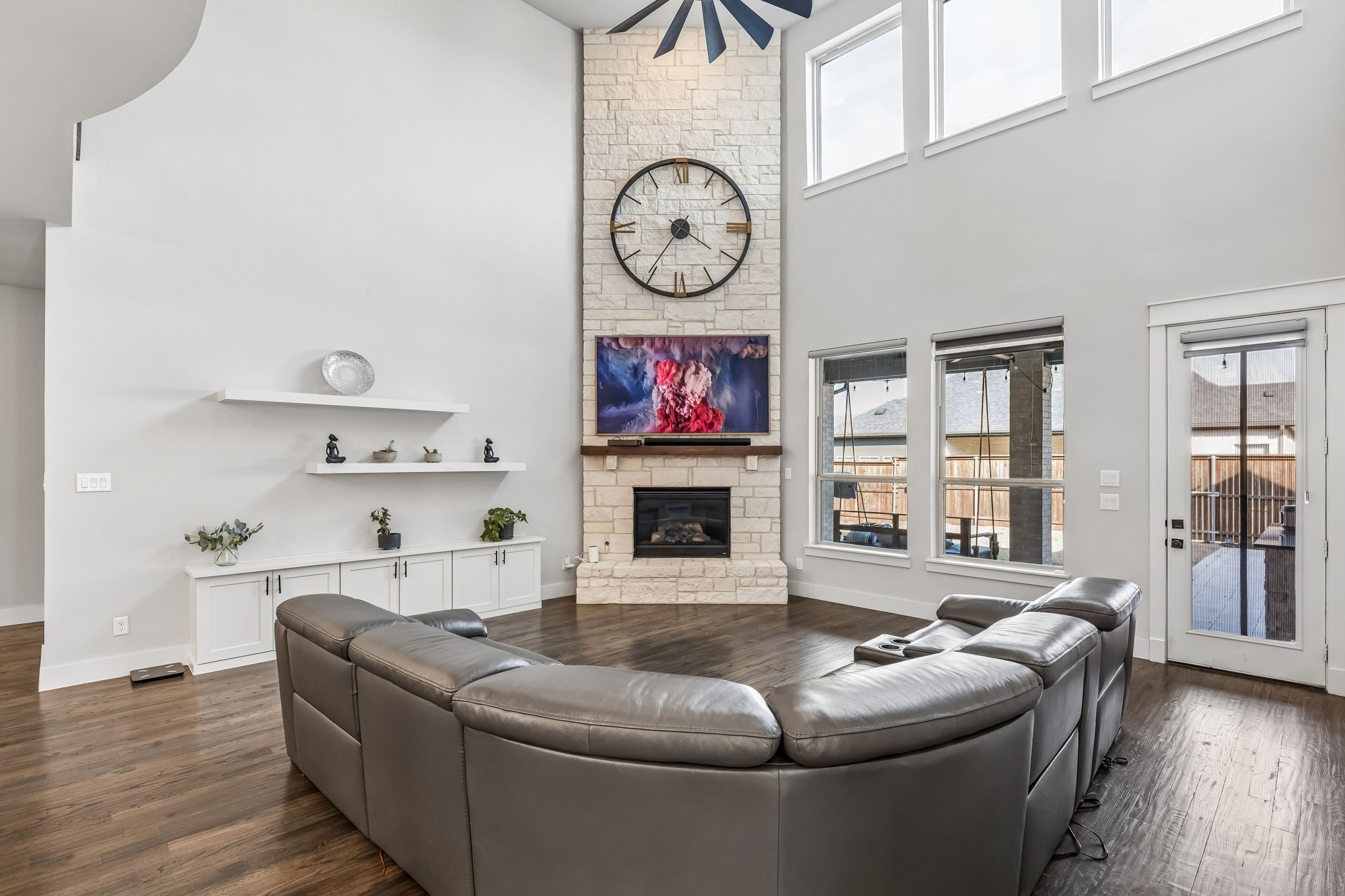 4102 Parkview Boulevard