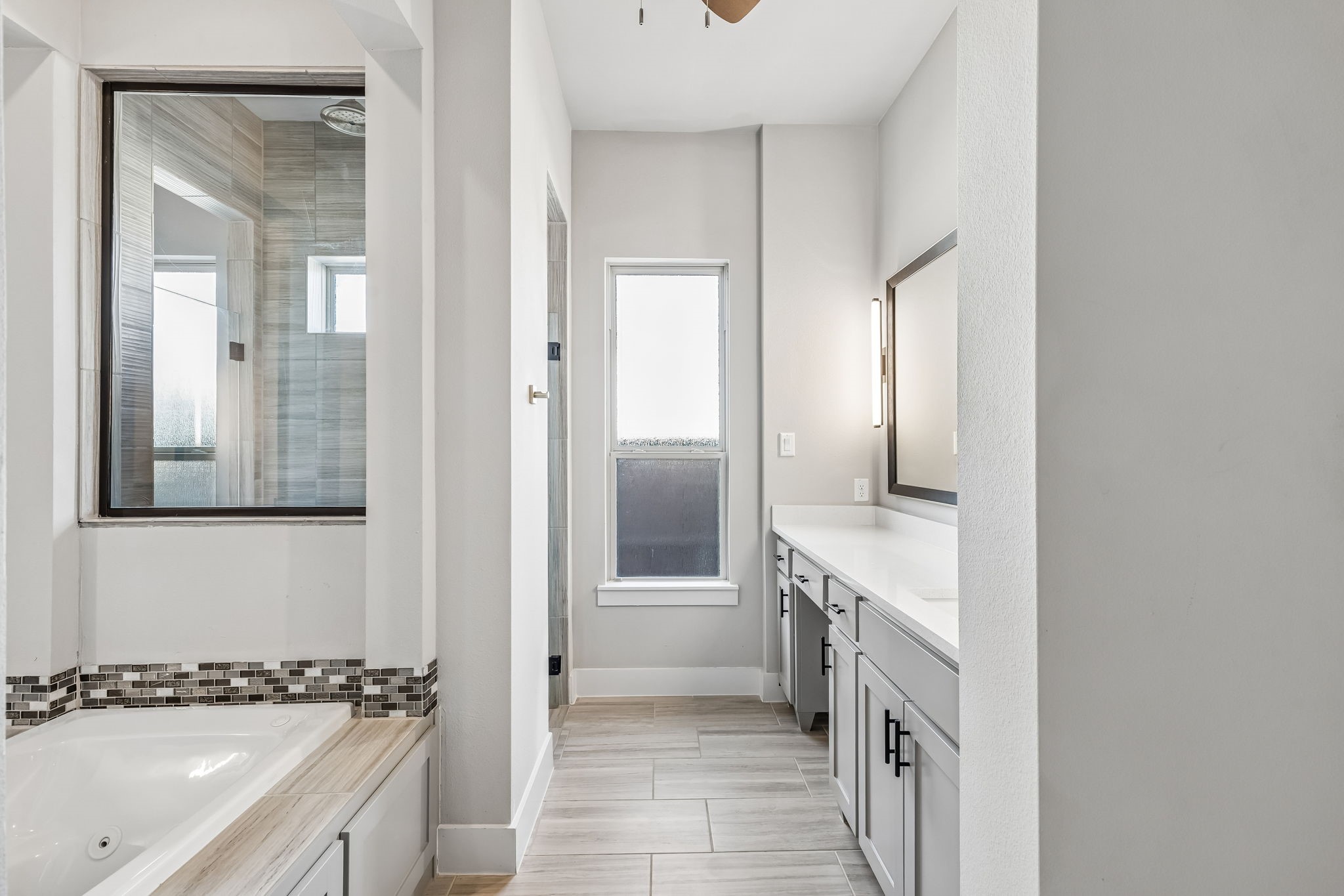 4102 Parkview Boulevard