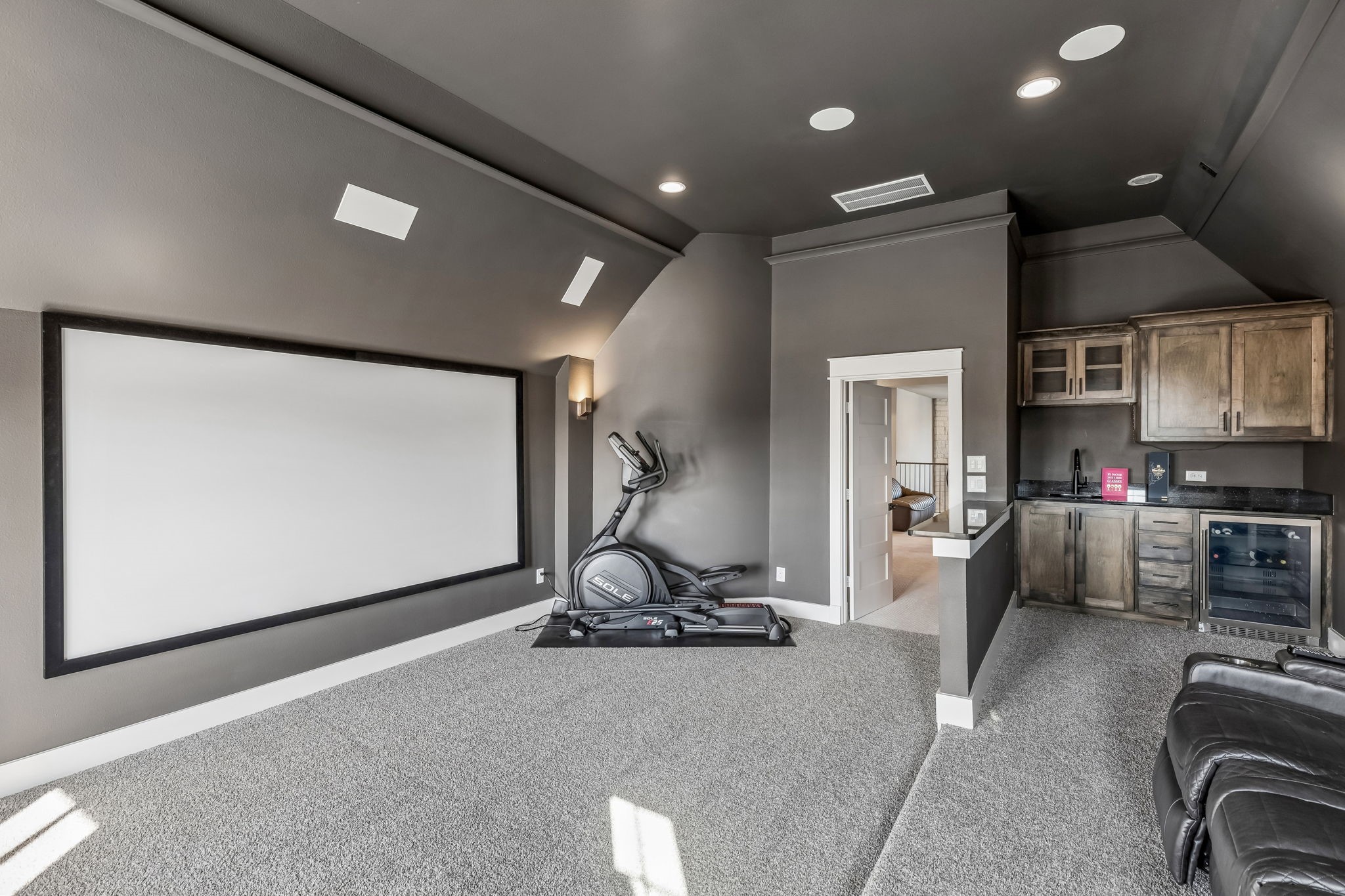 4102 Parkview Boulevard