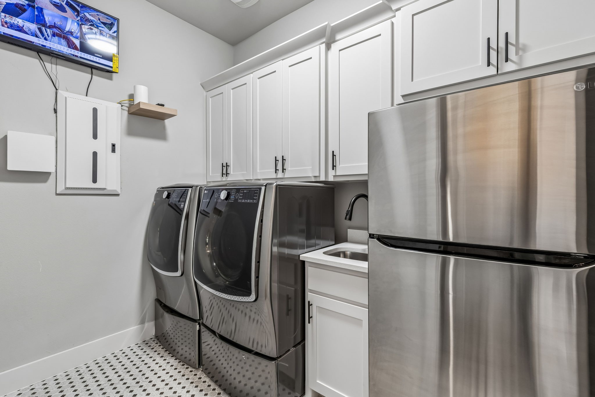 4102 Parkview Boulevard