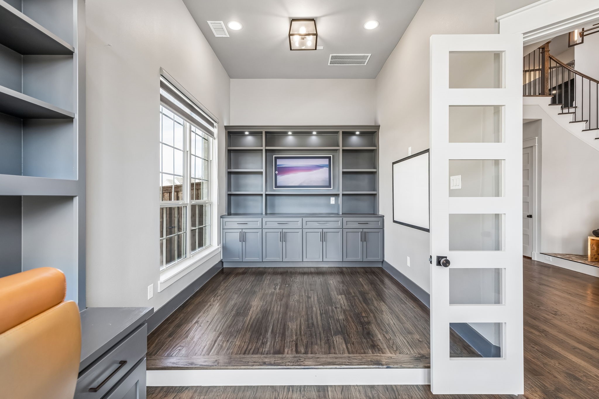 4102 Parkview Boulevard