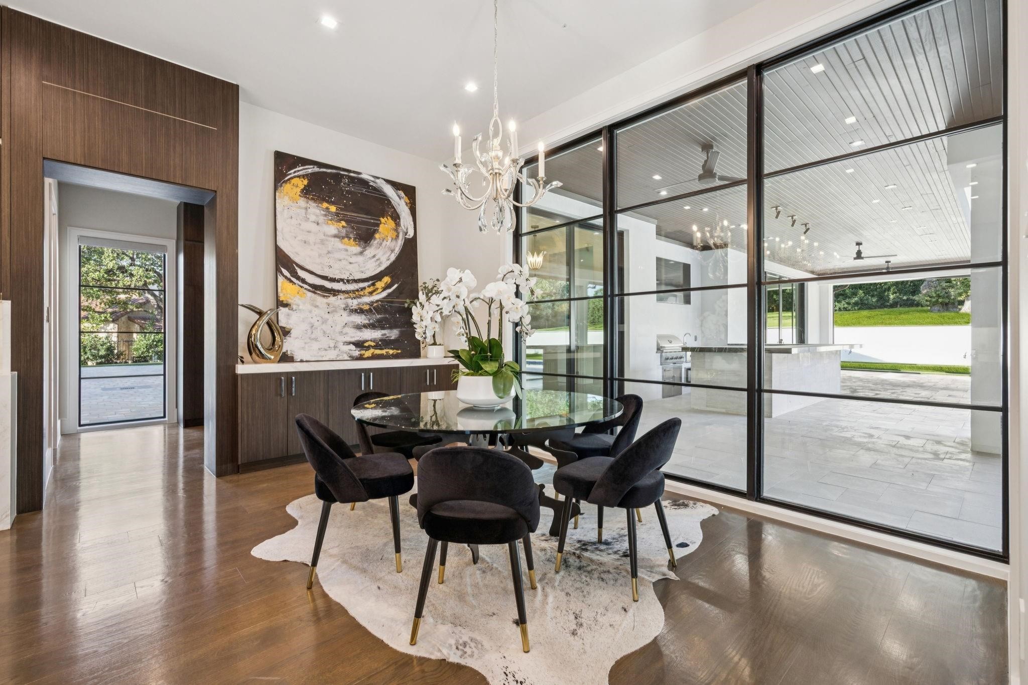 1609 Meandering Way Drive