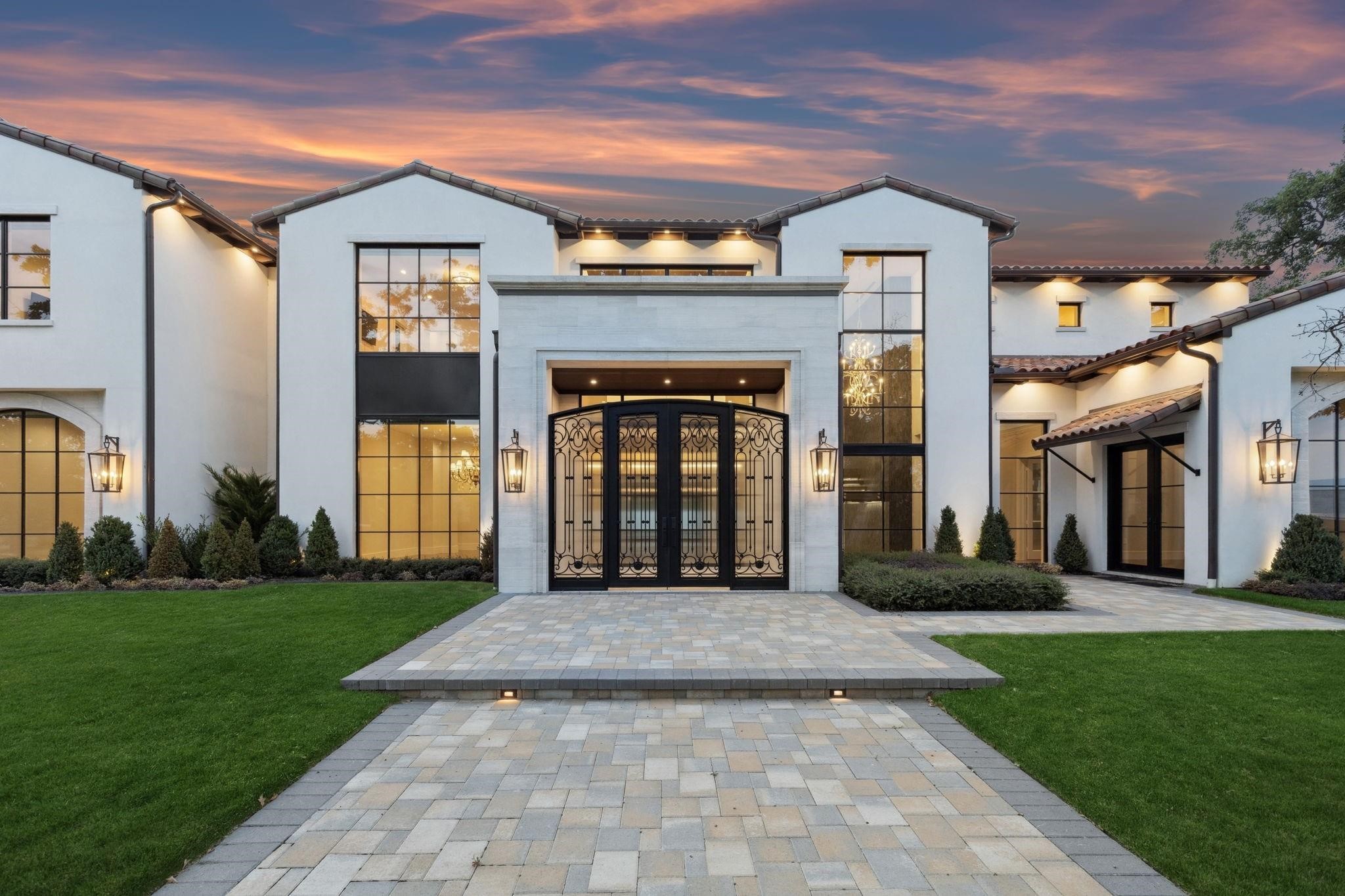 1609 Meandering Way Drive