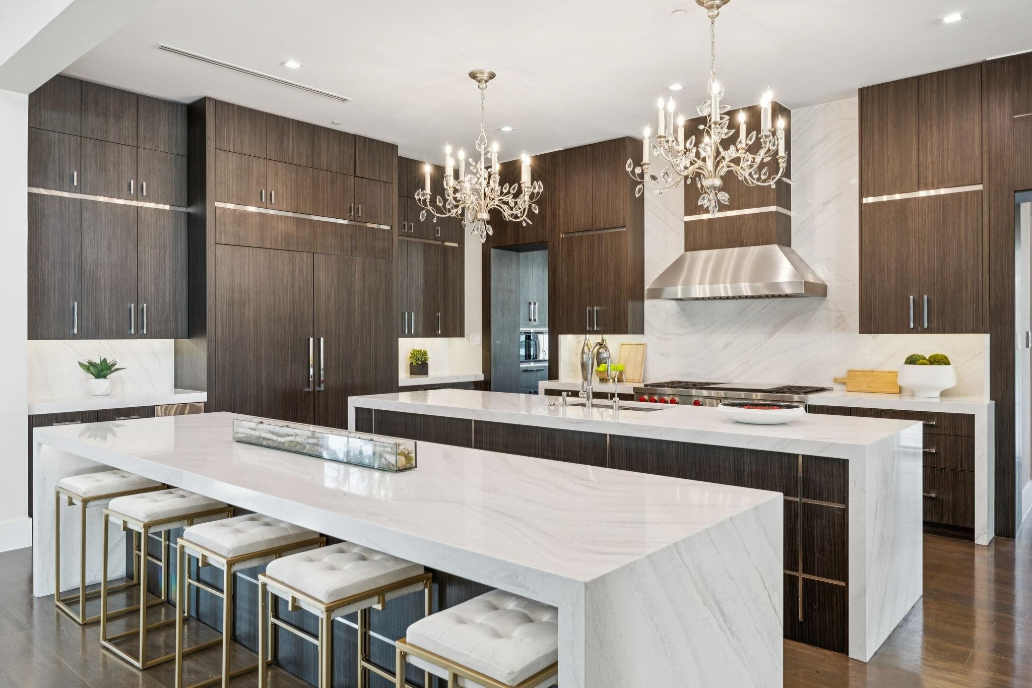 1609 Meandering Way Drive