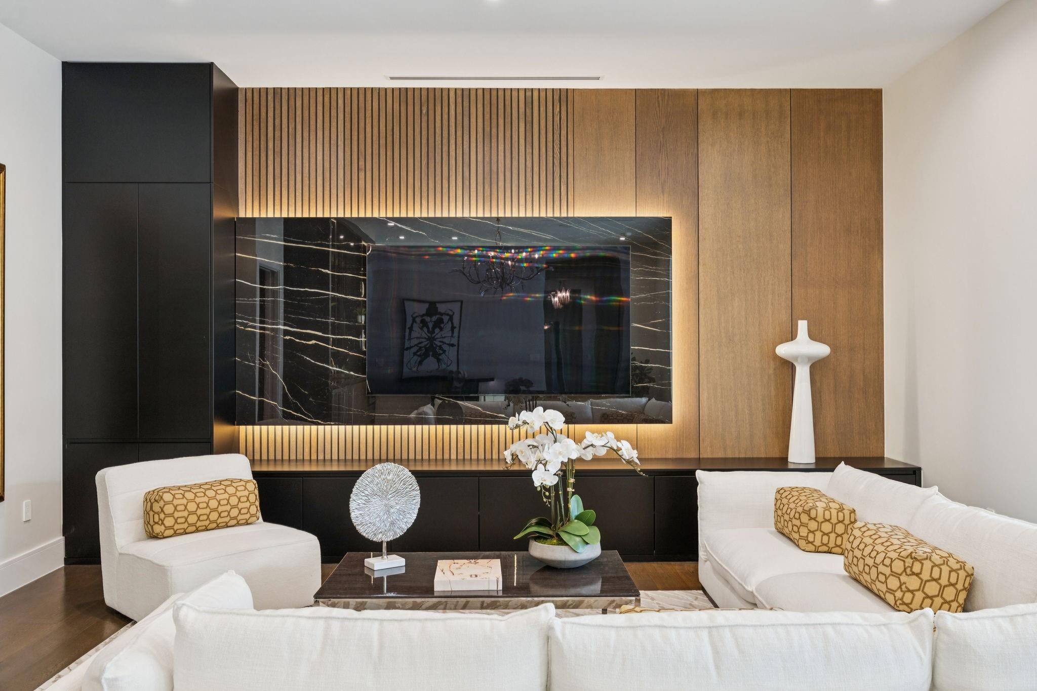 1609 Meandering Way Drive