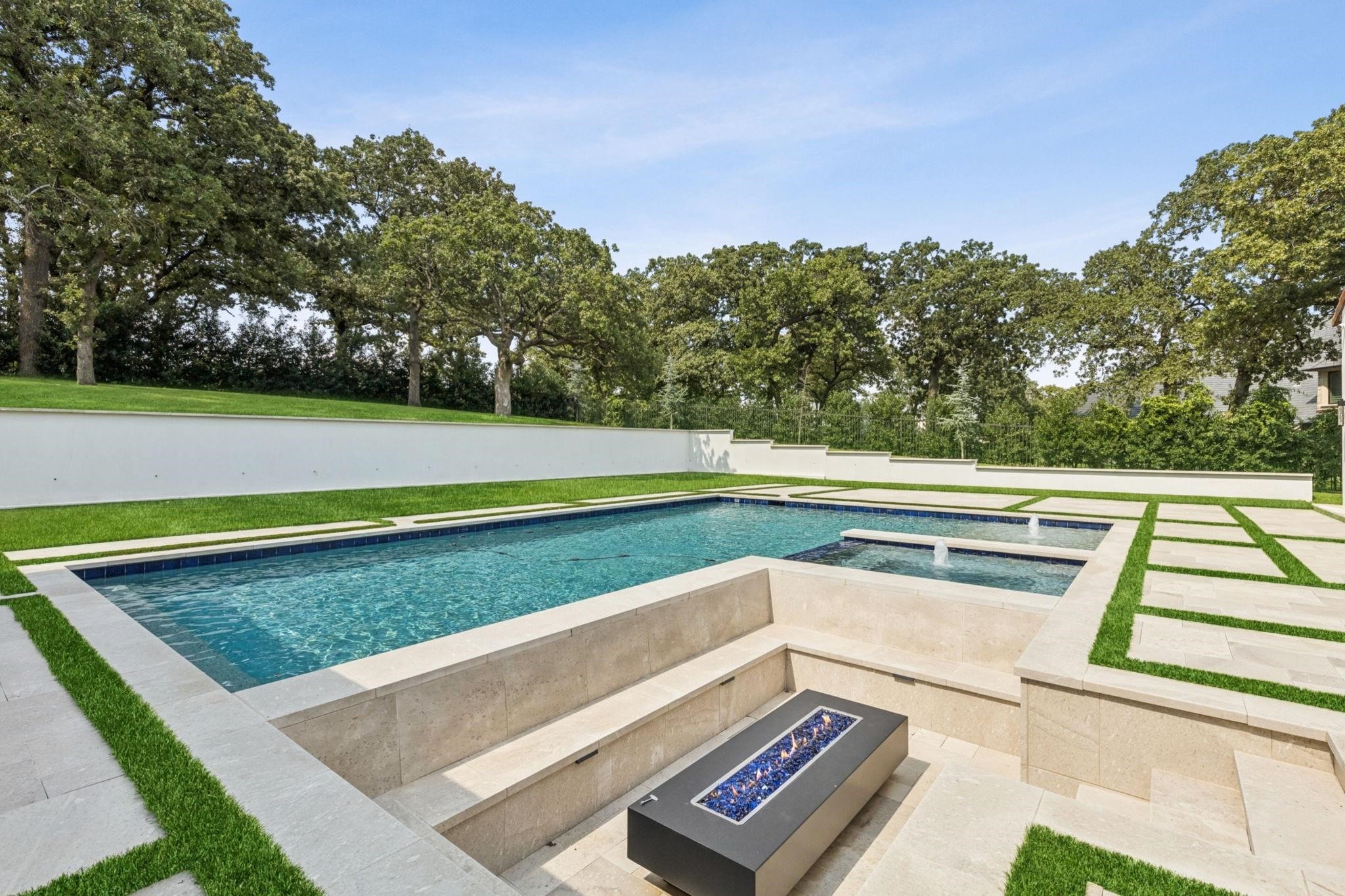 1609 Meandering Way Drive