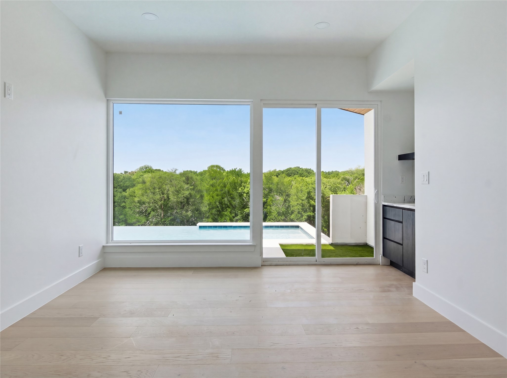 2800 N Kimball Avenue