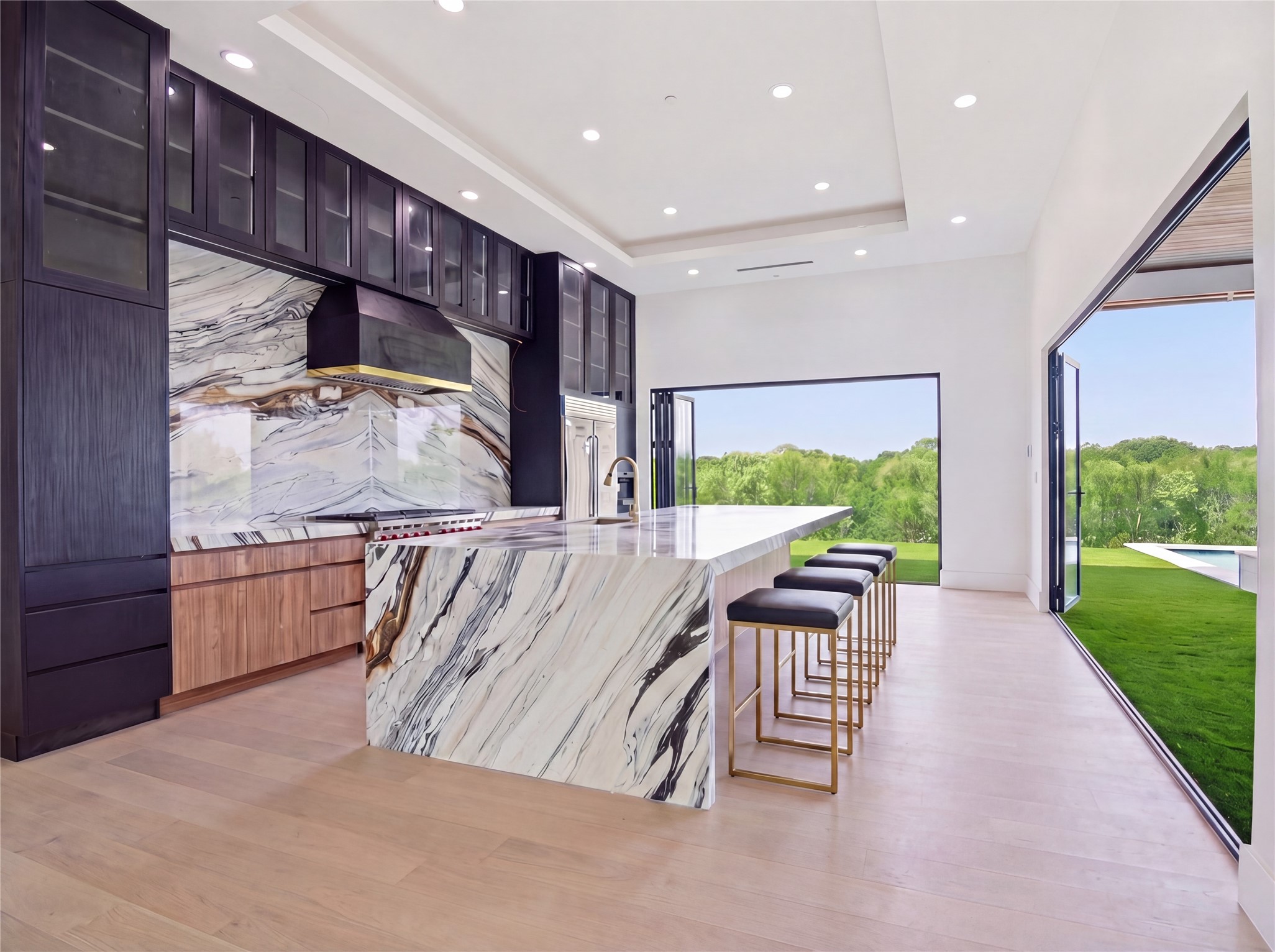 2800 N Kimball Avenue