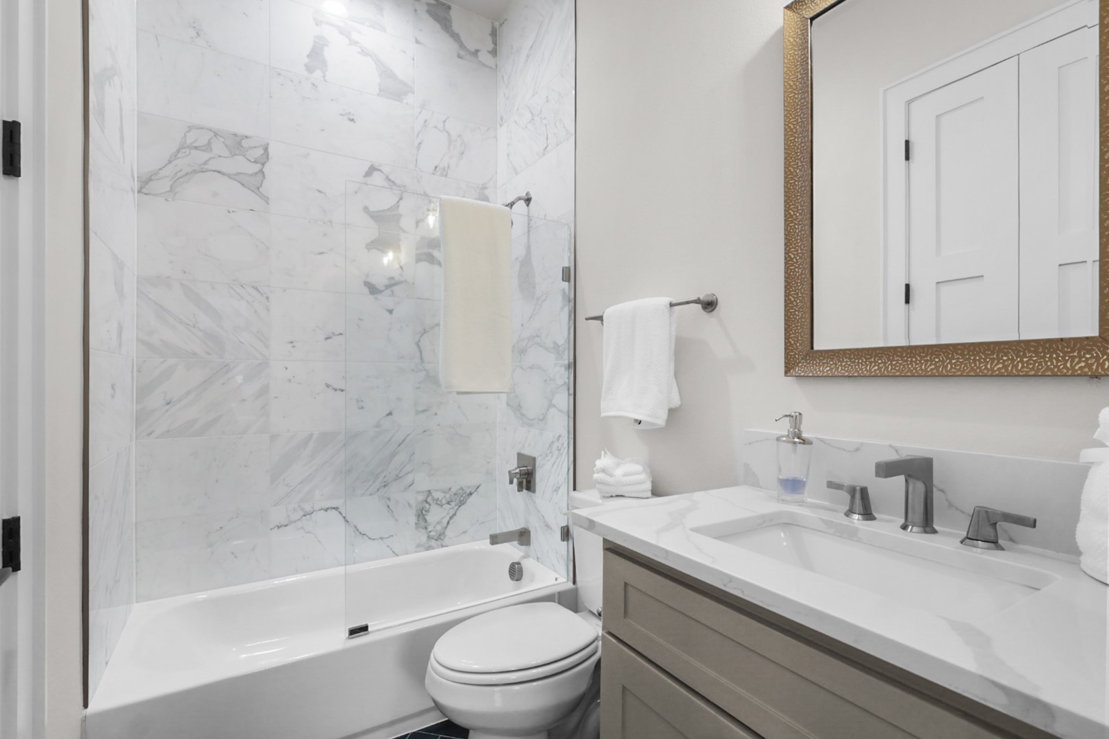 218 E Dallas Road 104