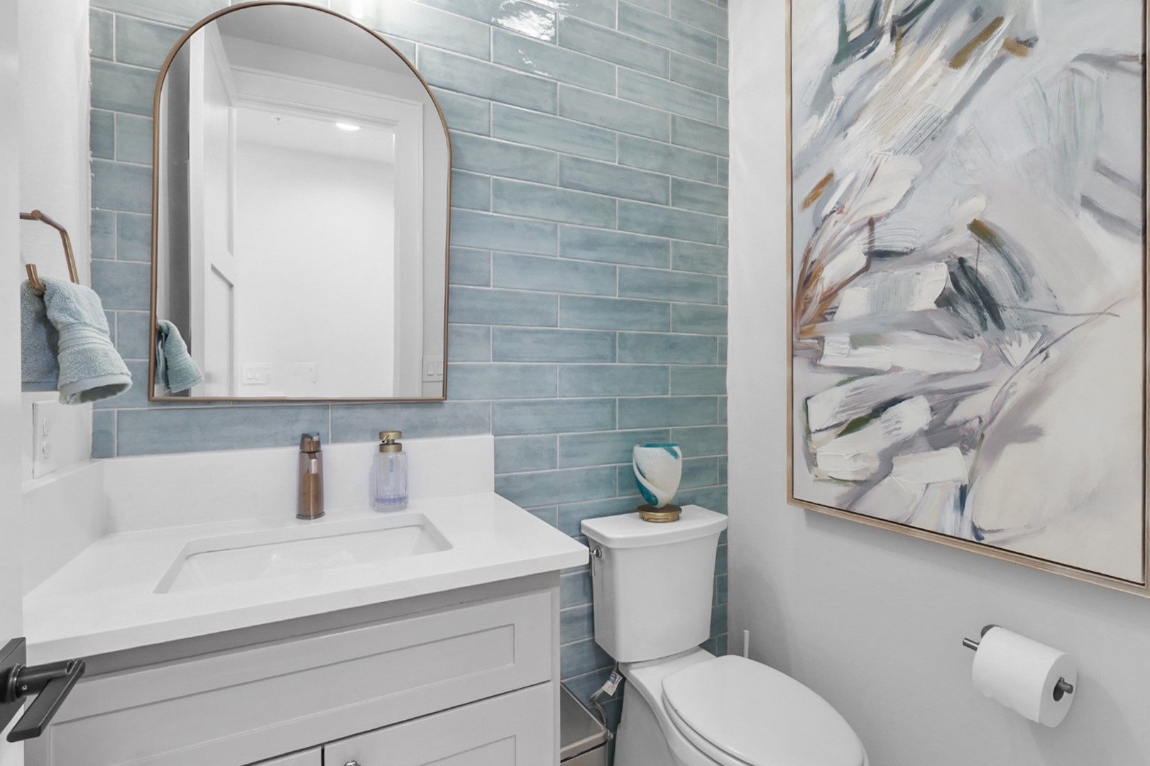 218 E Dallas Road 104