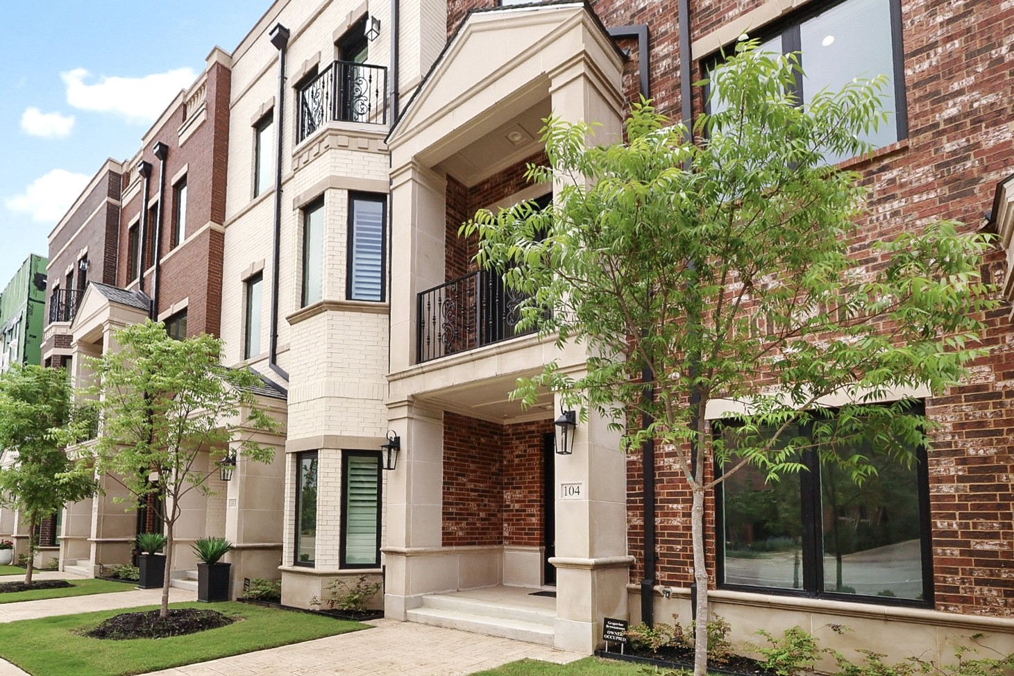 218 E Dallas Road 104