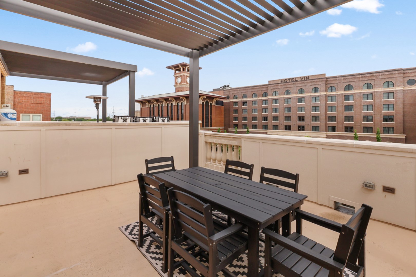 218 E Dallas Road 104