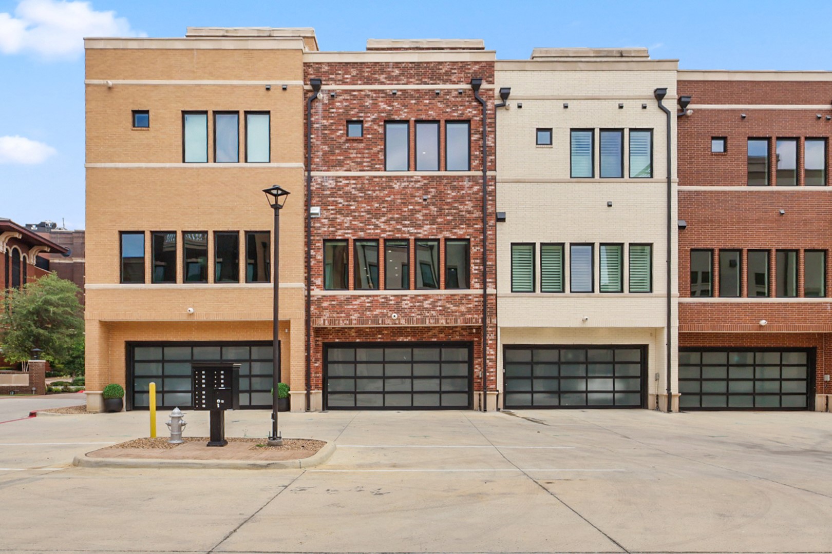 218 E Dallas Road 104