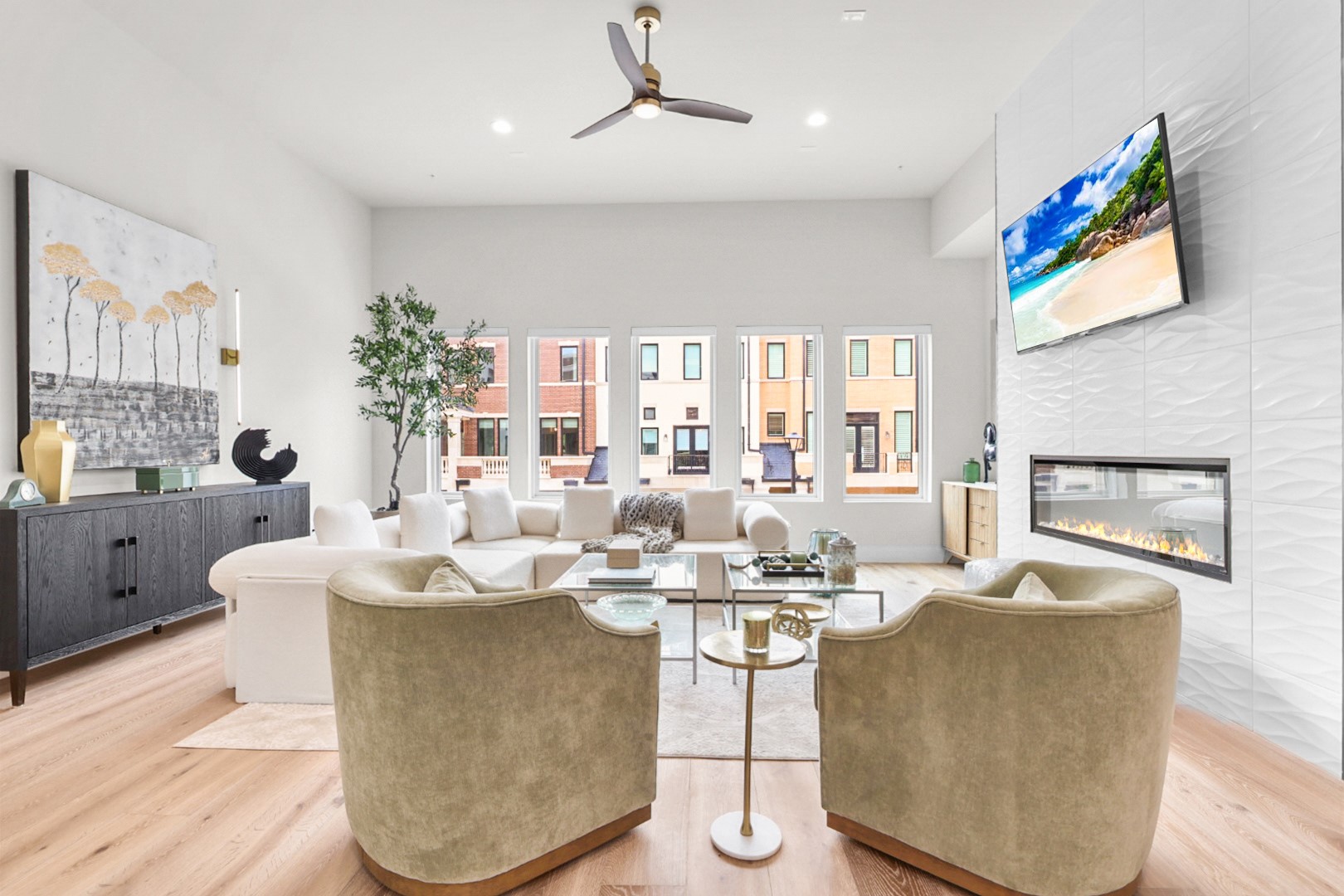218 E Dallas Road 104