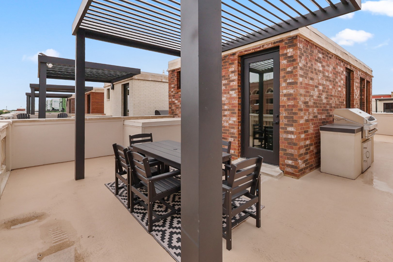 218 E Dallas Road 104