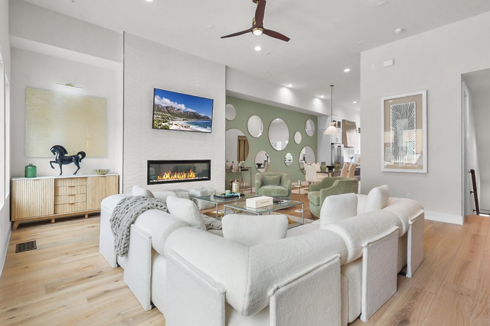 218 E Dallas Road 104