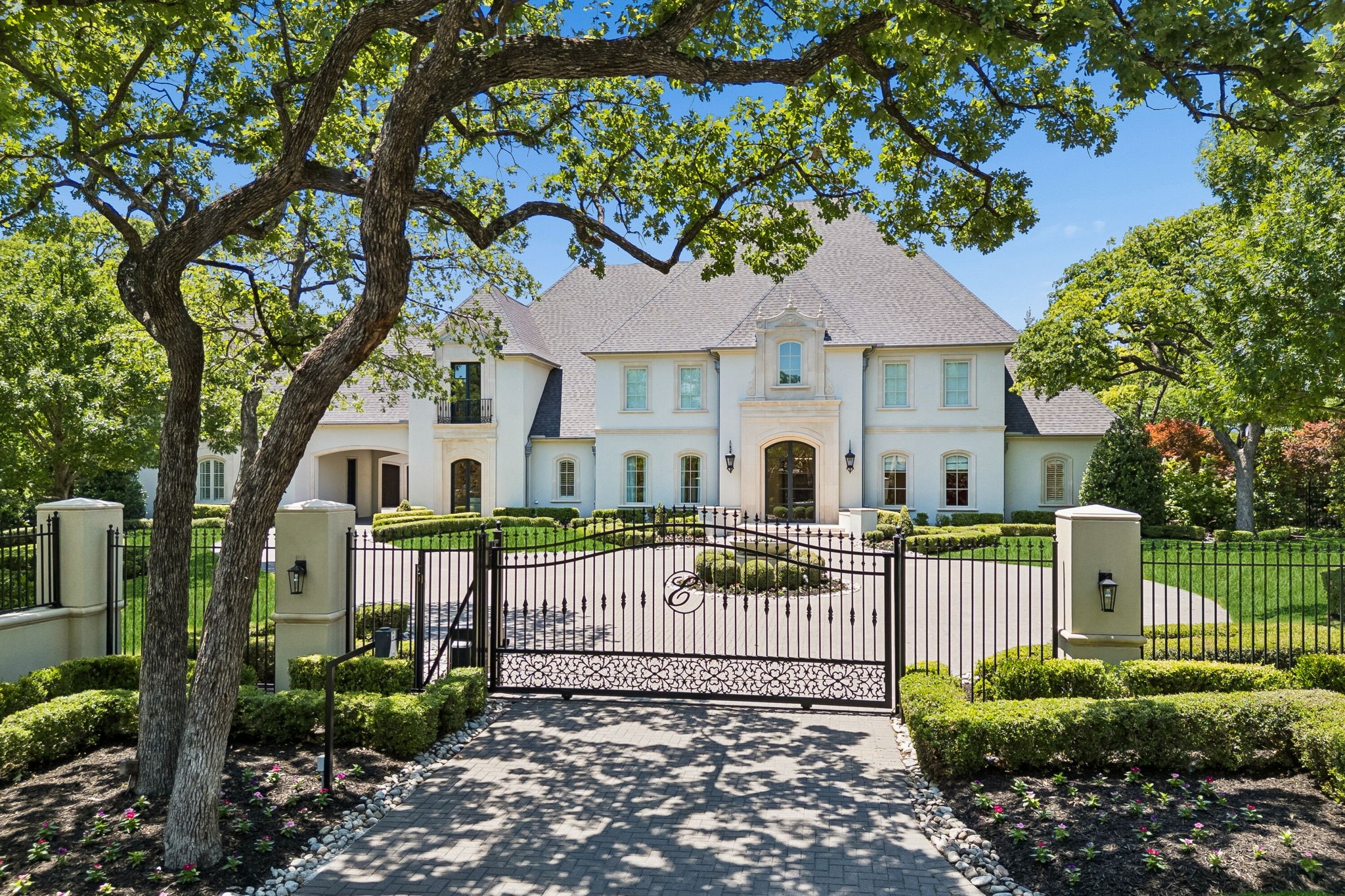 15 Wyck Hill Lane