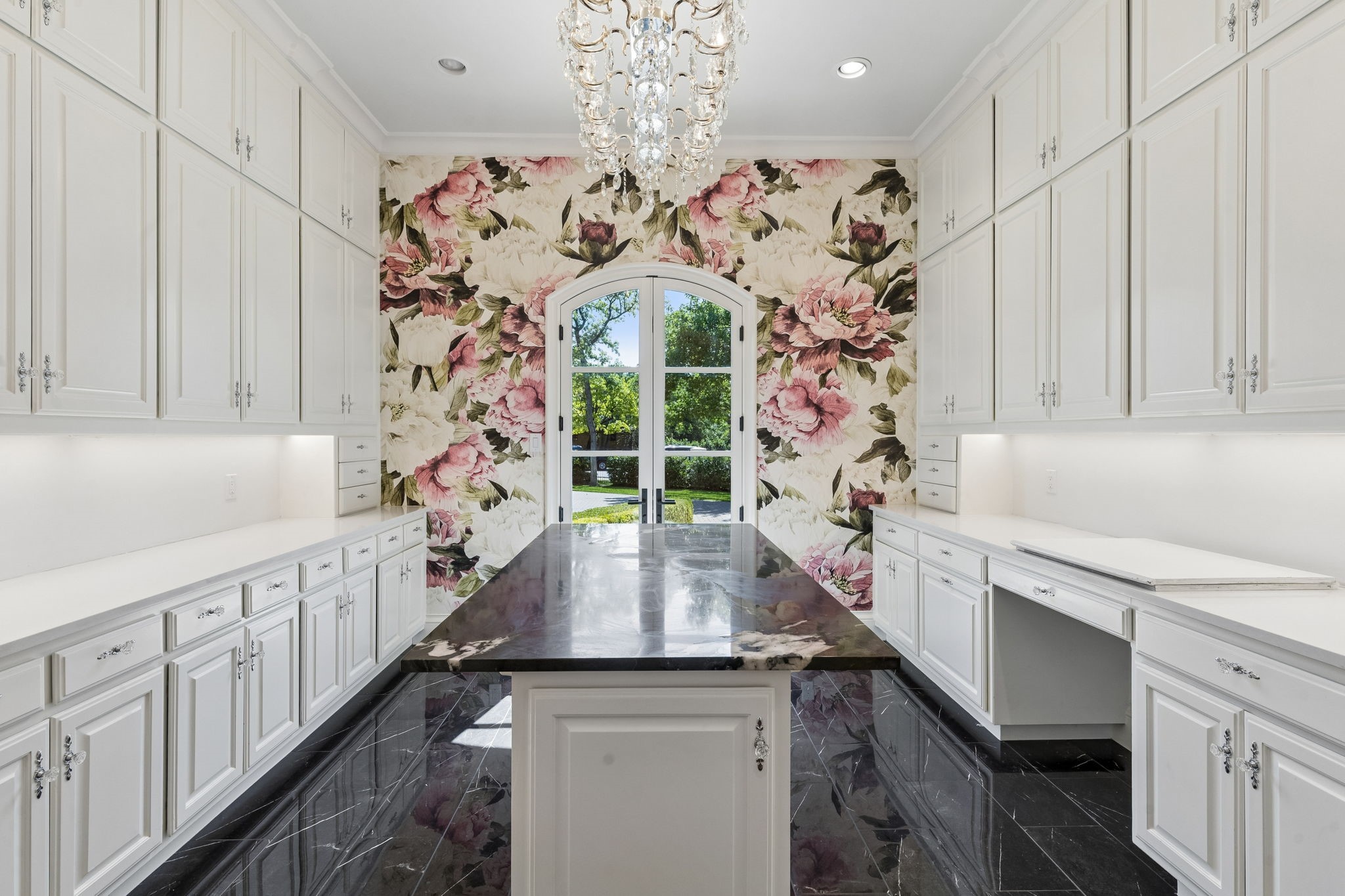15 Wyck Hill Lane