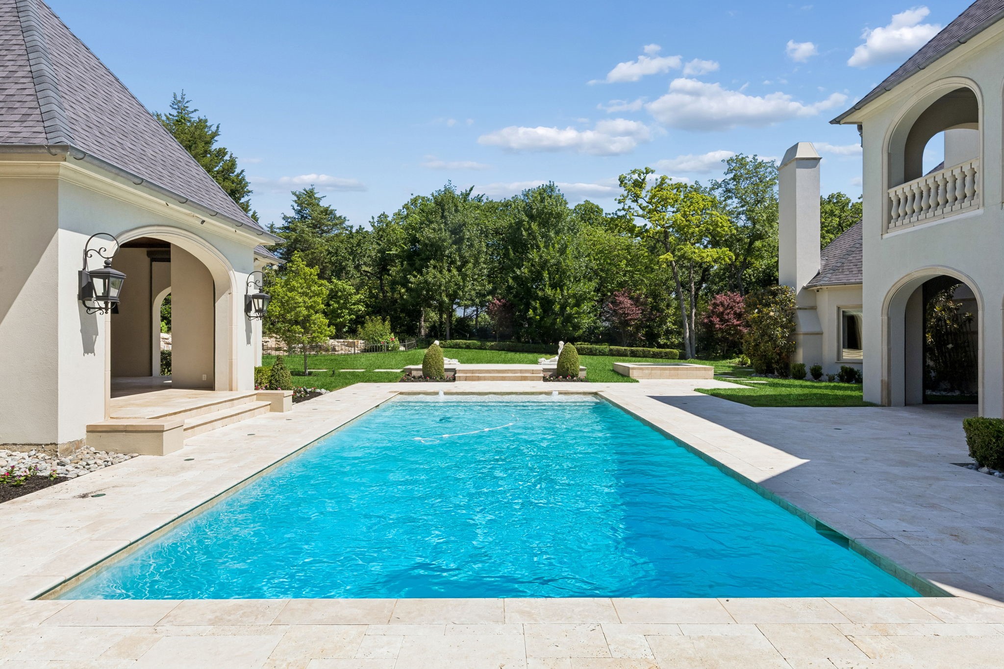 15 Wyck Hill Lane