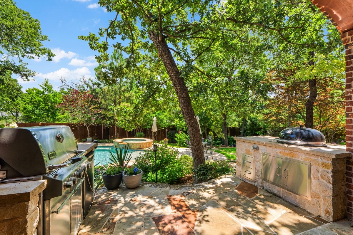 7205 Vanguard Court