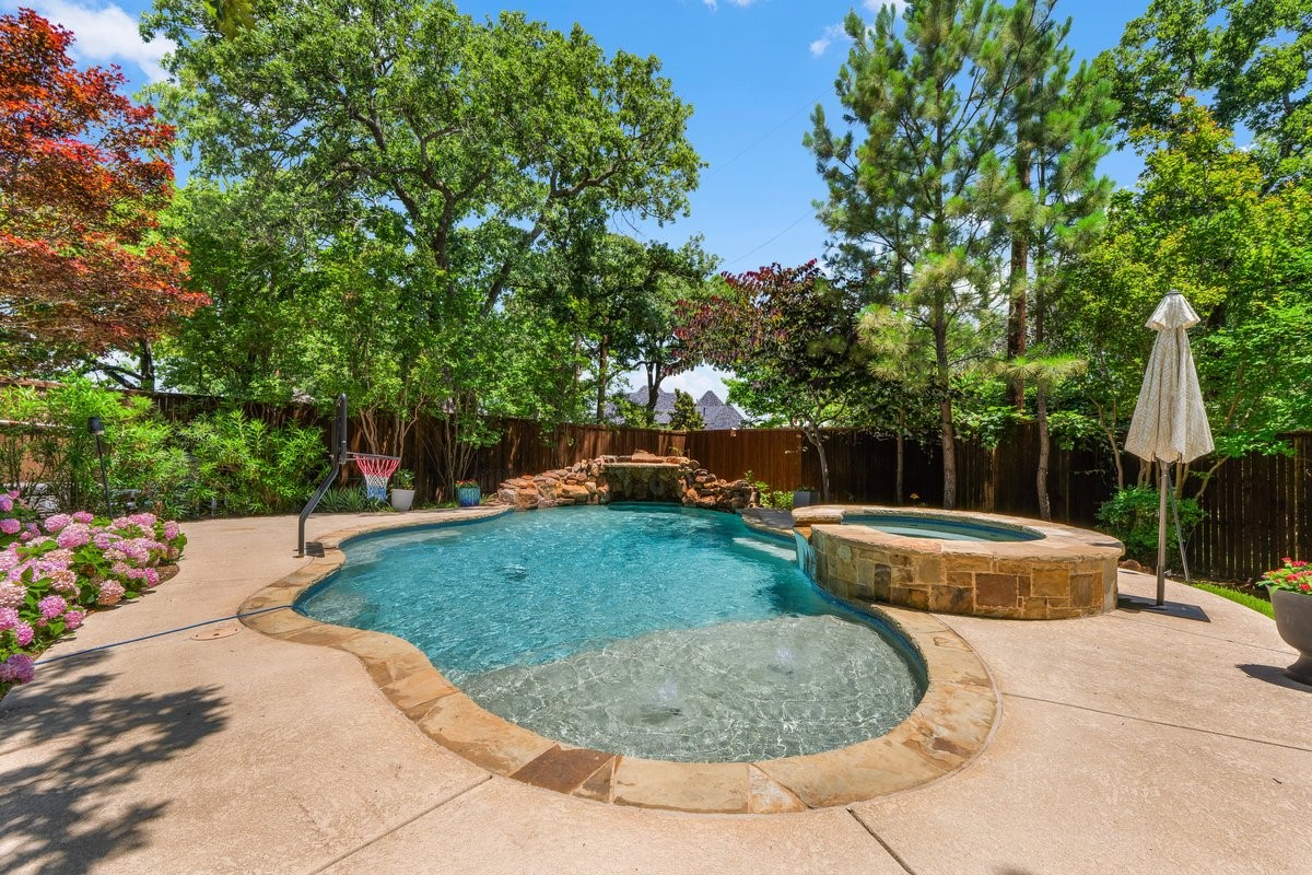 7205 Vanguard Court