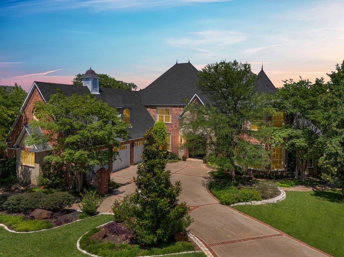 7205 Vanguard Court