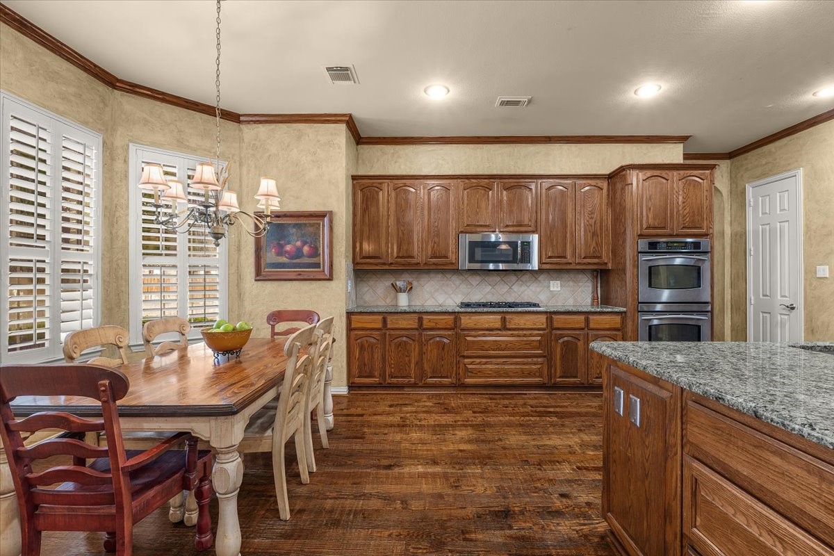 704 Landsbury Court