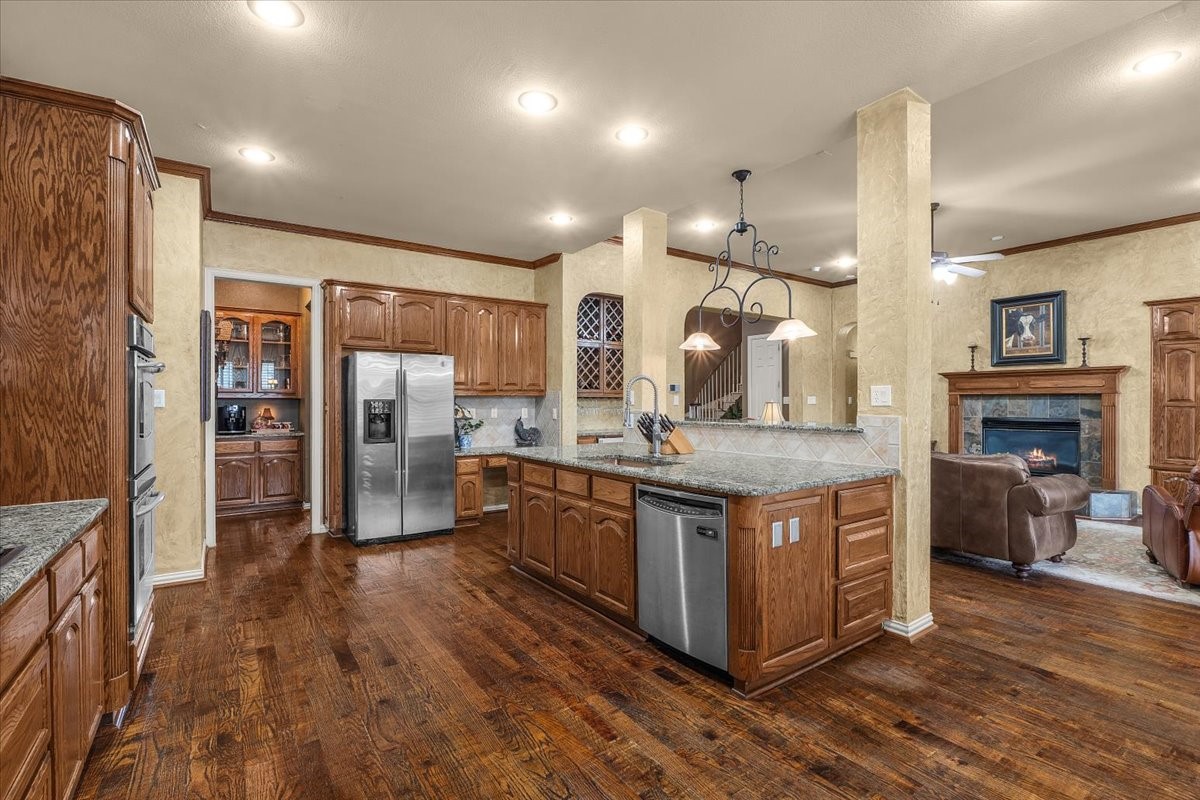 704 Landsbury Court