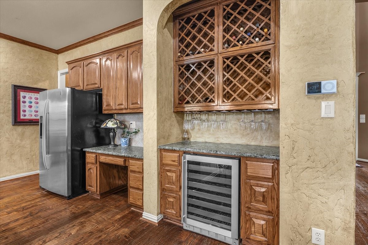 704 Landsbury Court