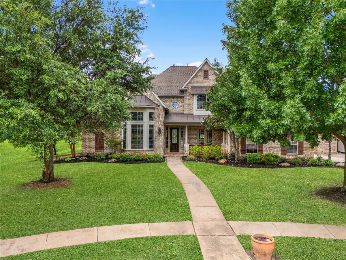 704 Landsbury Court