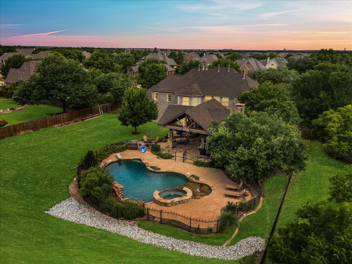 704 Landsbury Court