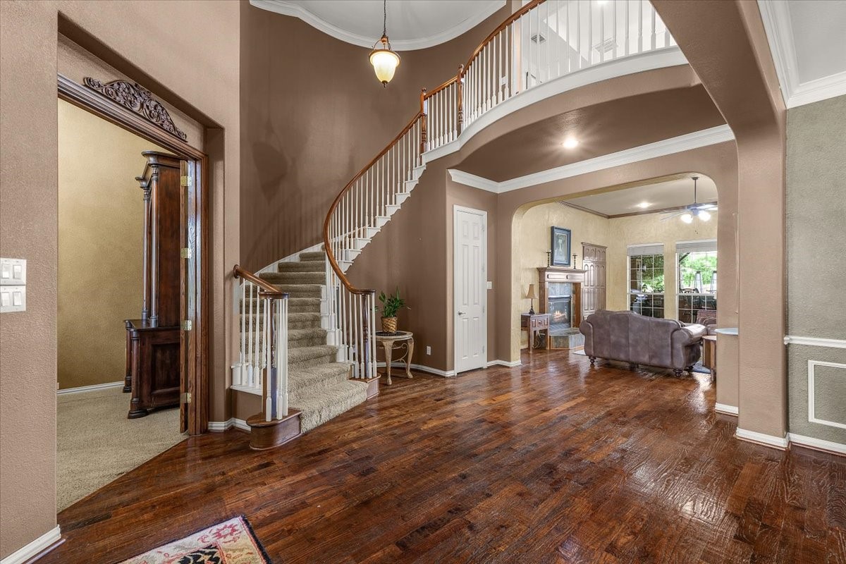 704 Landsbury Court
