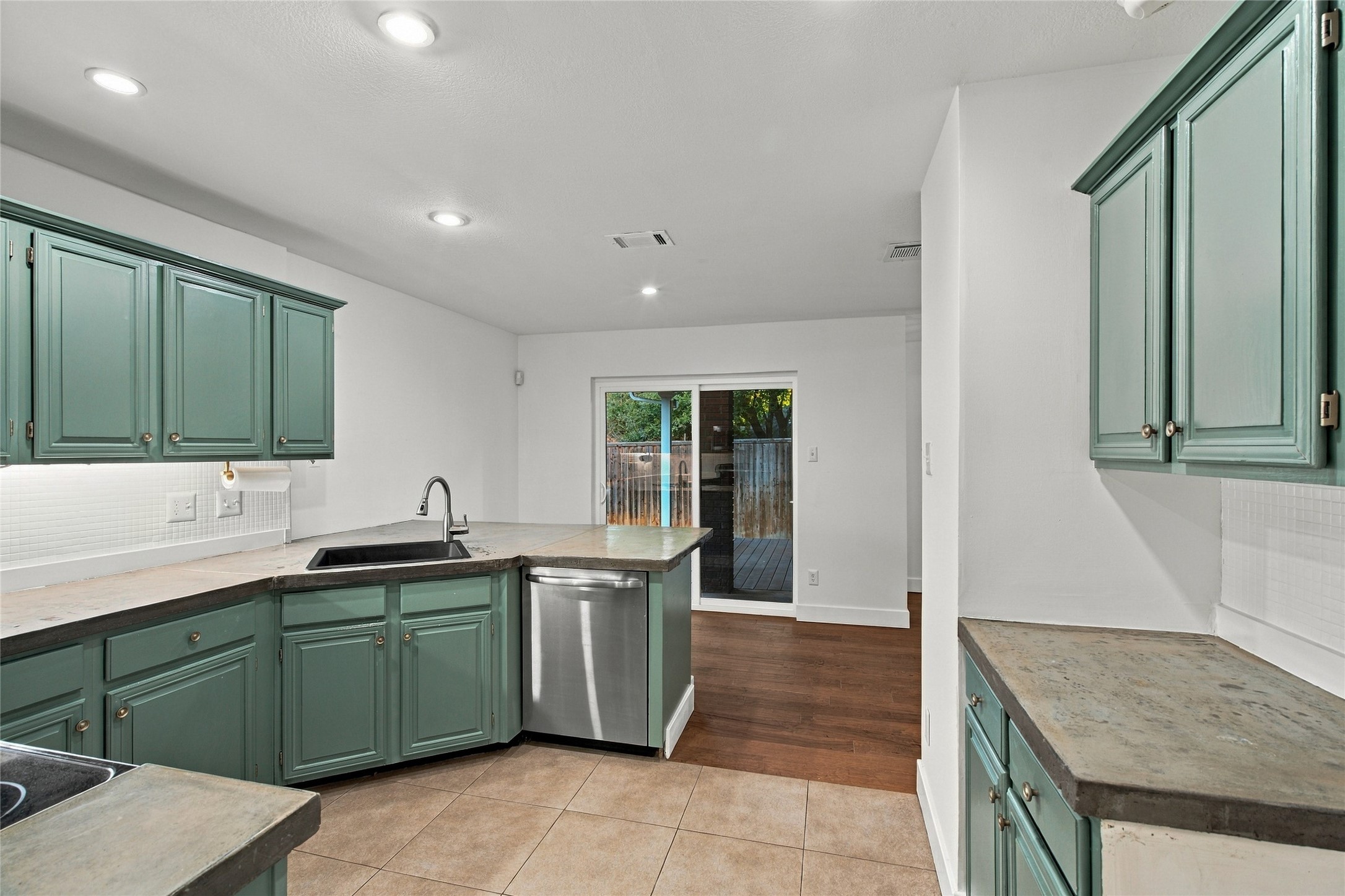 1704 Overlook Drive