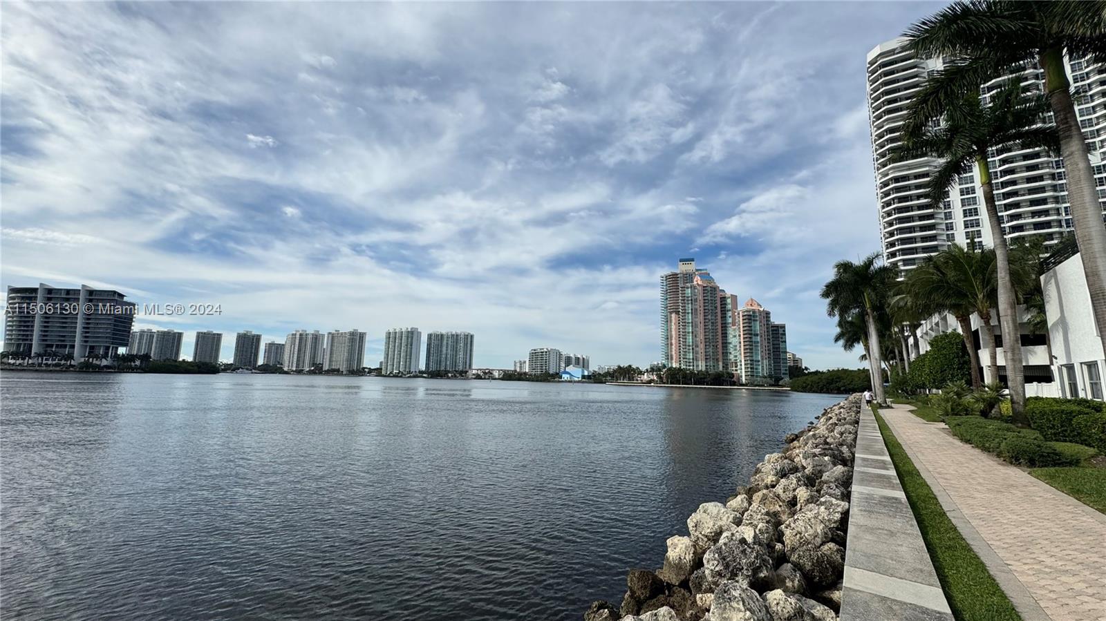 3600 Mystic Pointe Dr Unit: PH1