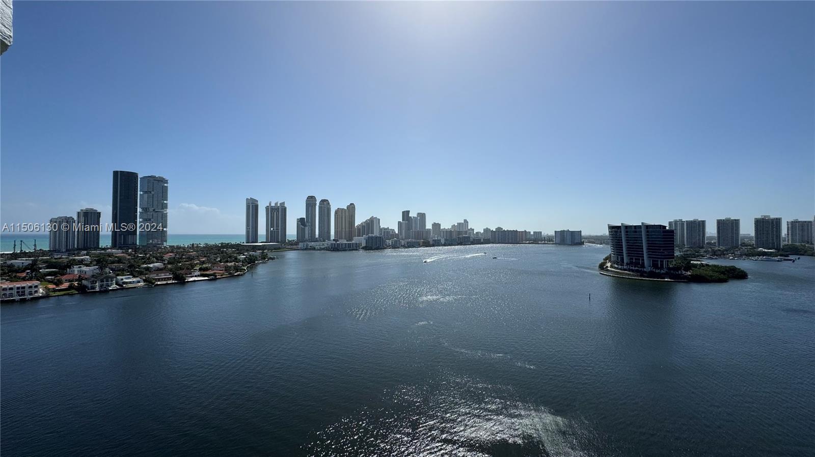 3600 Mystic Pointe Dr Unit: PH1
