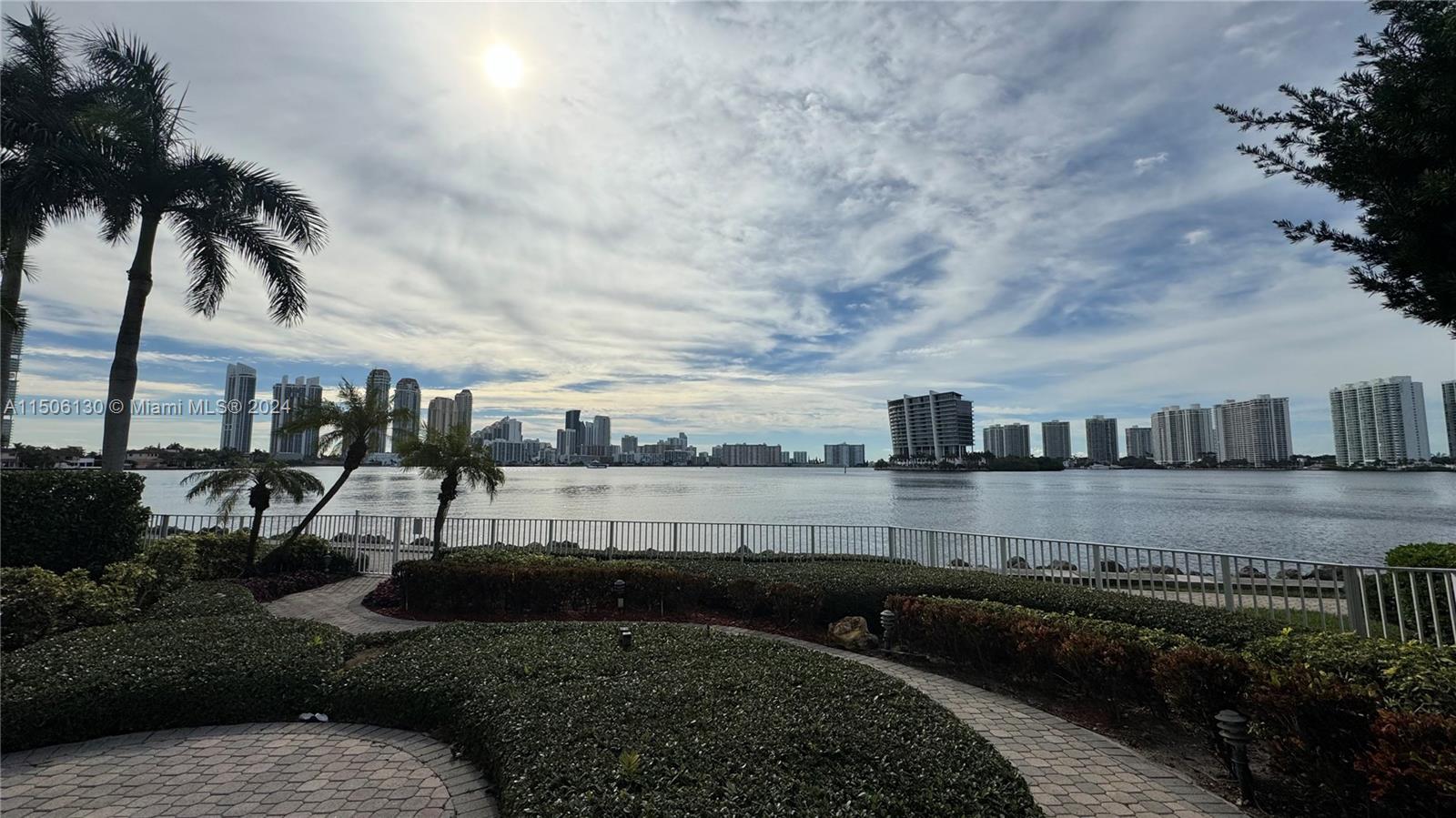 3600 Mystic Pointe Dr Unit: PH1