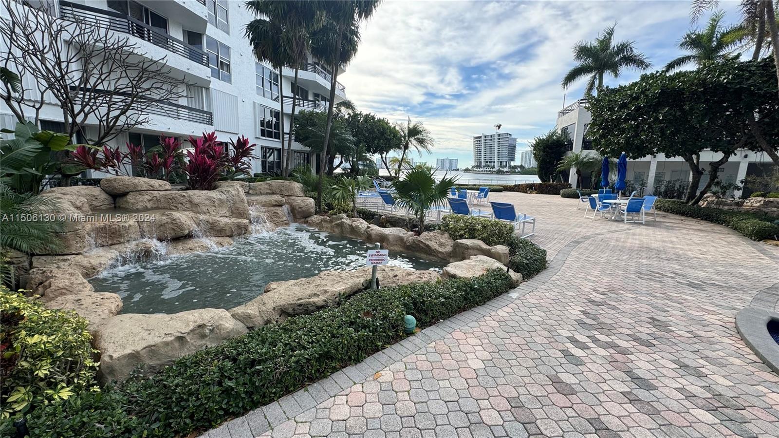 3600 Mystic Pointe Dr Unit: PH1