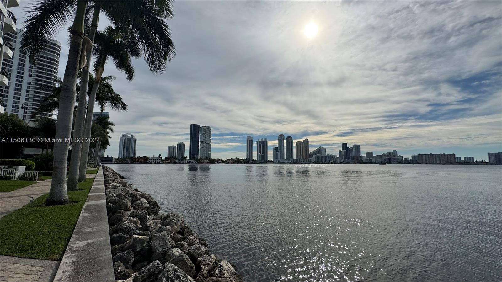 3600 Mystic Pointe Dr Unit: PH1