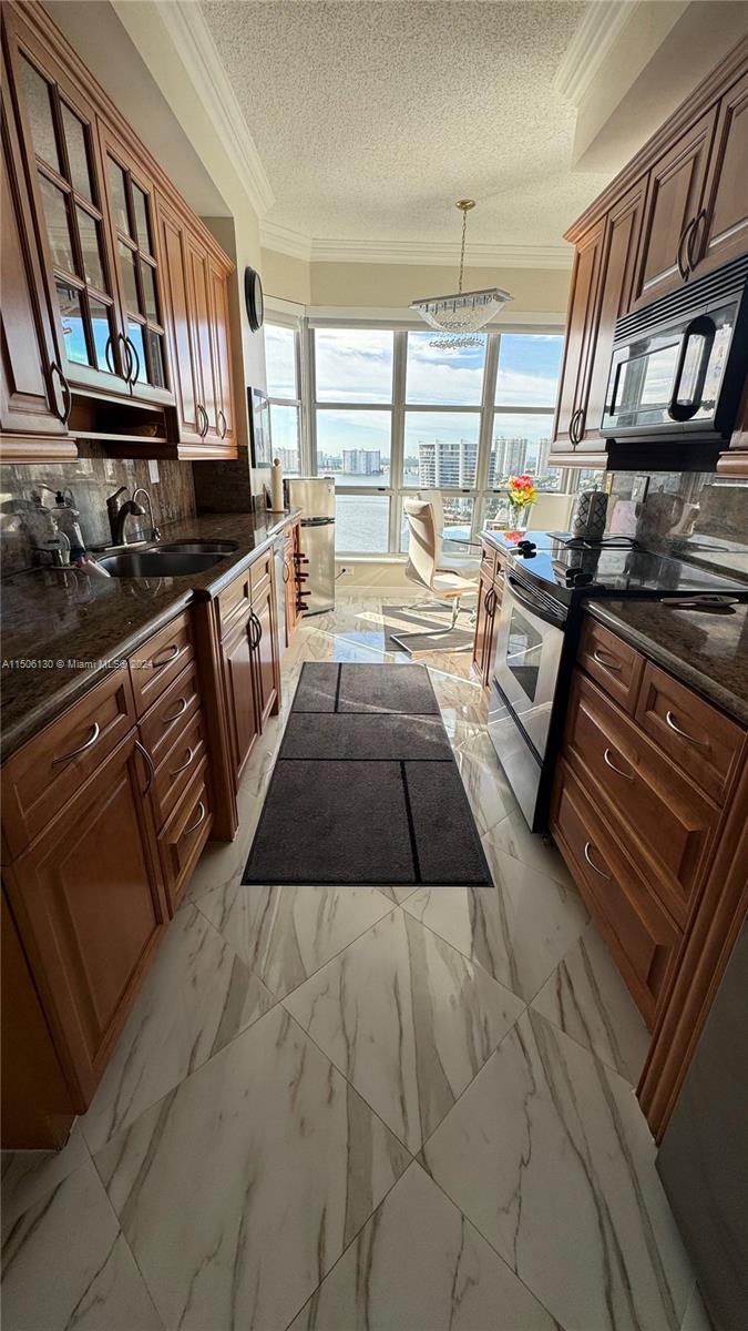 3600 Mystic Pointe Dr Unit: PH1
