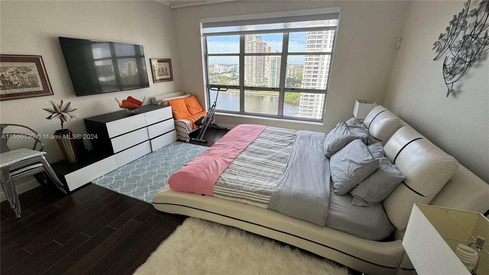 3600 Mystic Pointe Dr Unit: PH1