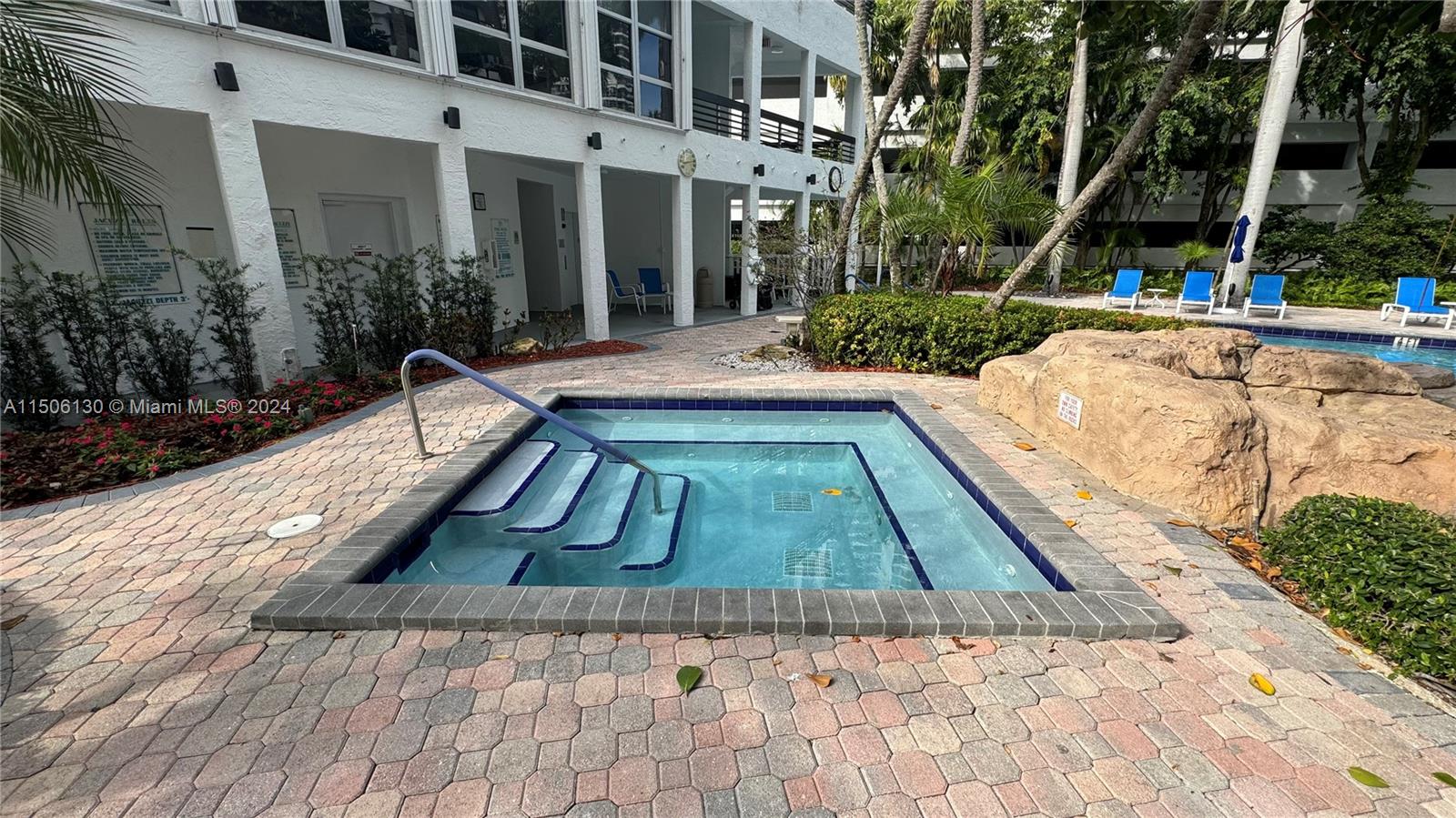 3600 Mystic Pointe Dr Unit: PH1