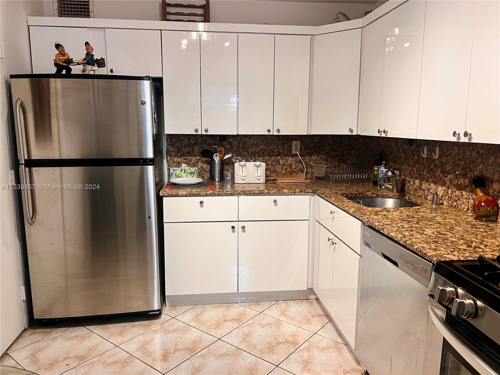 2030 S Ocean Dr # 2018