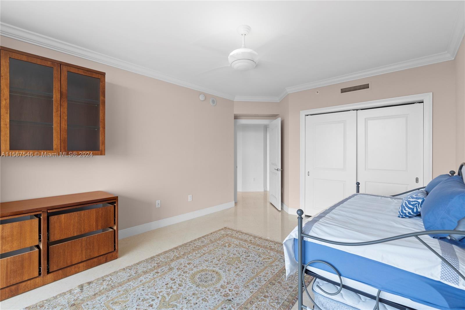 6000 Island Blvd # 2206