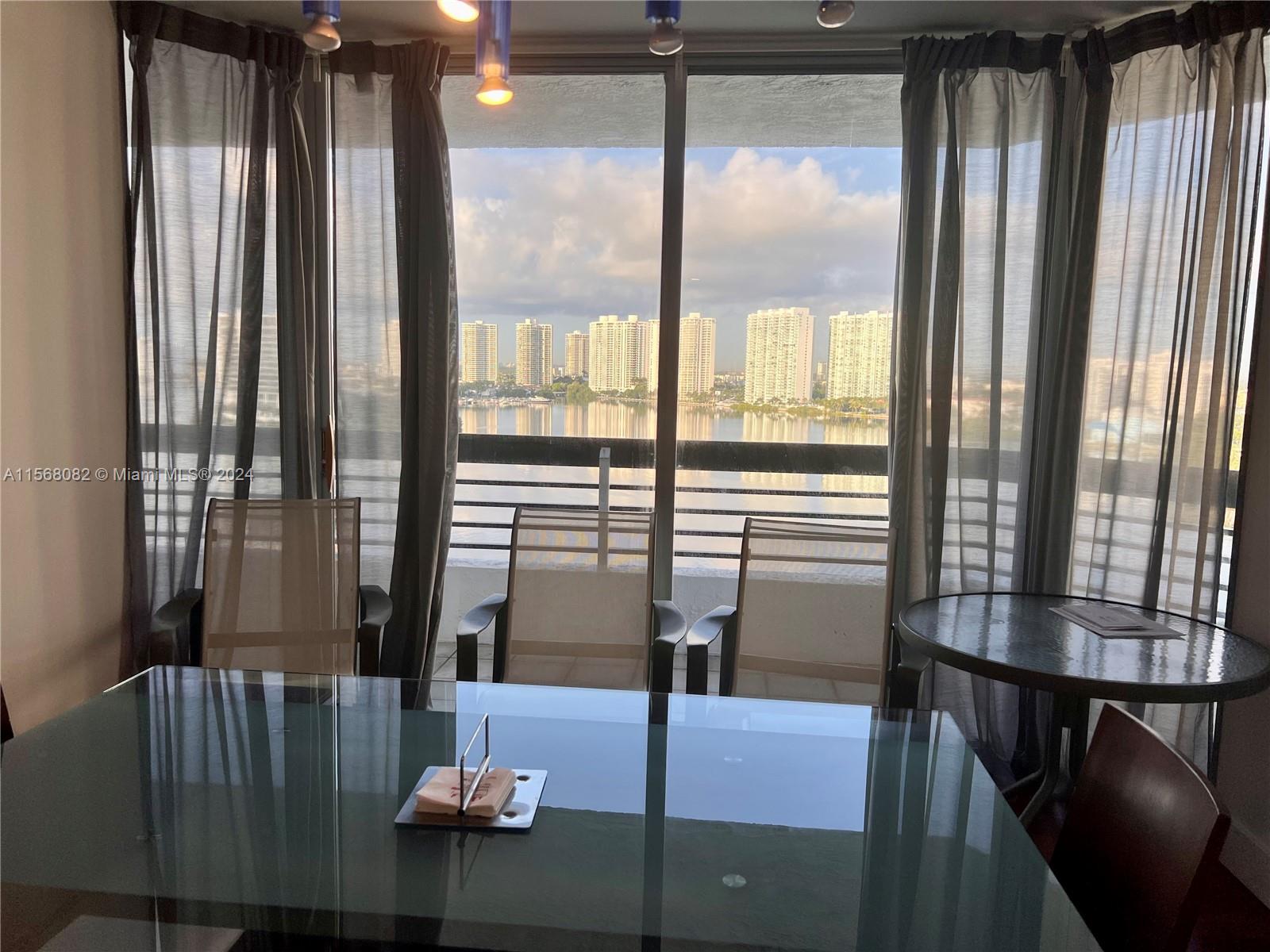 3600 Mystic Pointe Dr # 1506