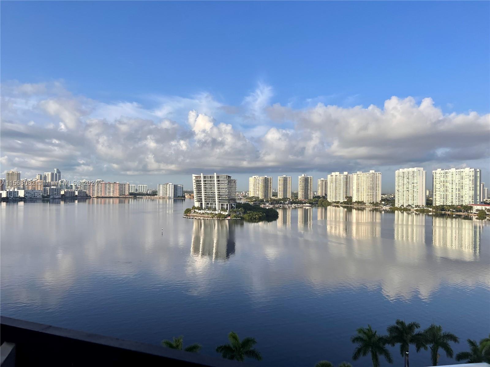 3600 Mystic Pointe Dr # 1506