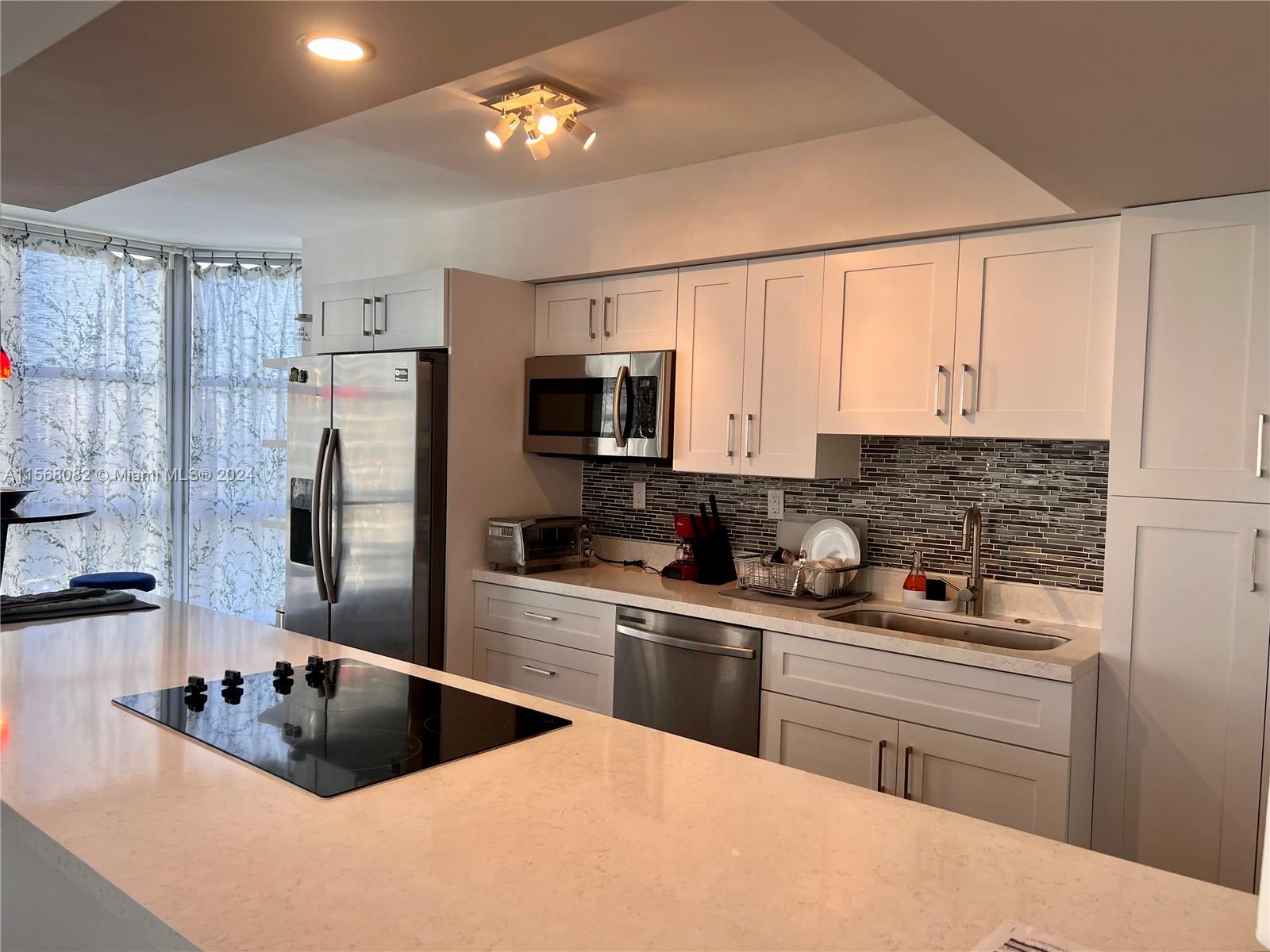3600 Mystic Pointe Dr # 1506