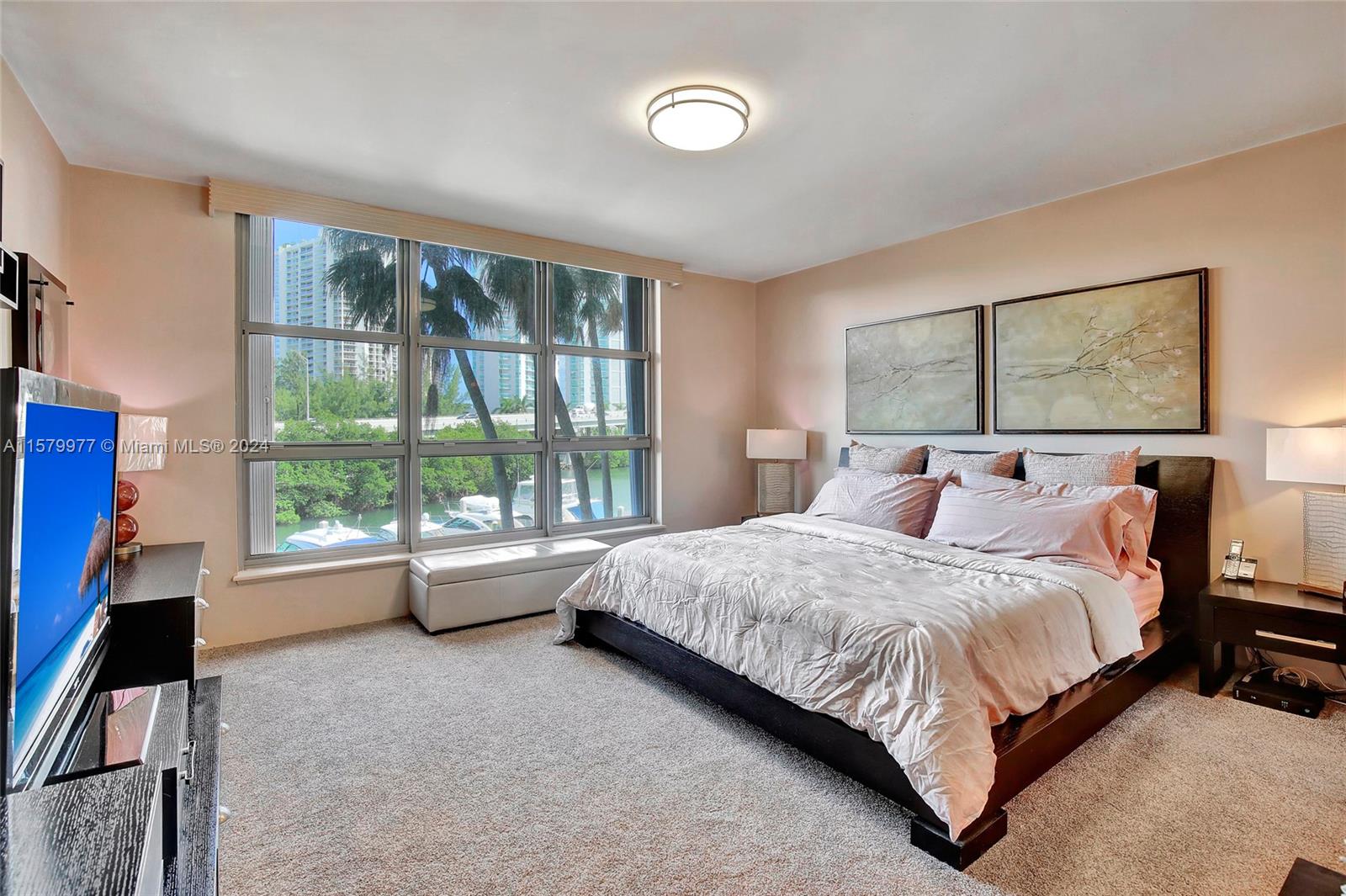 3500 Mystic Pointe Dr # 304
