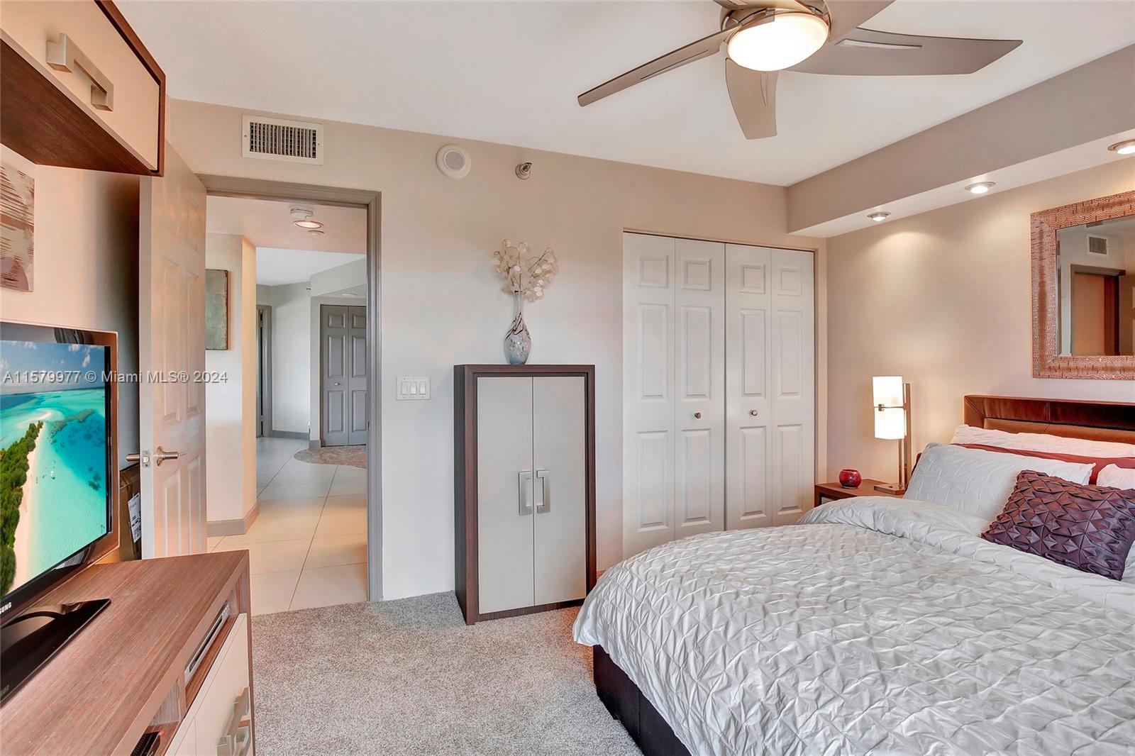 3500 Mystic Pointe Dr # 304