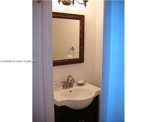 1001 Three Islands Blvd # 40