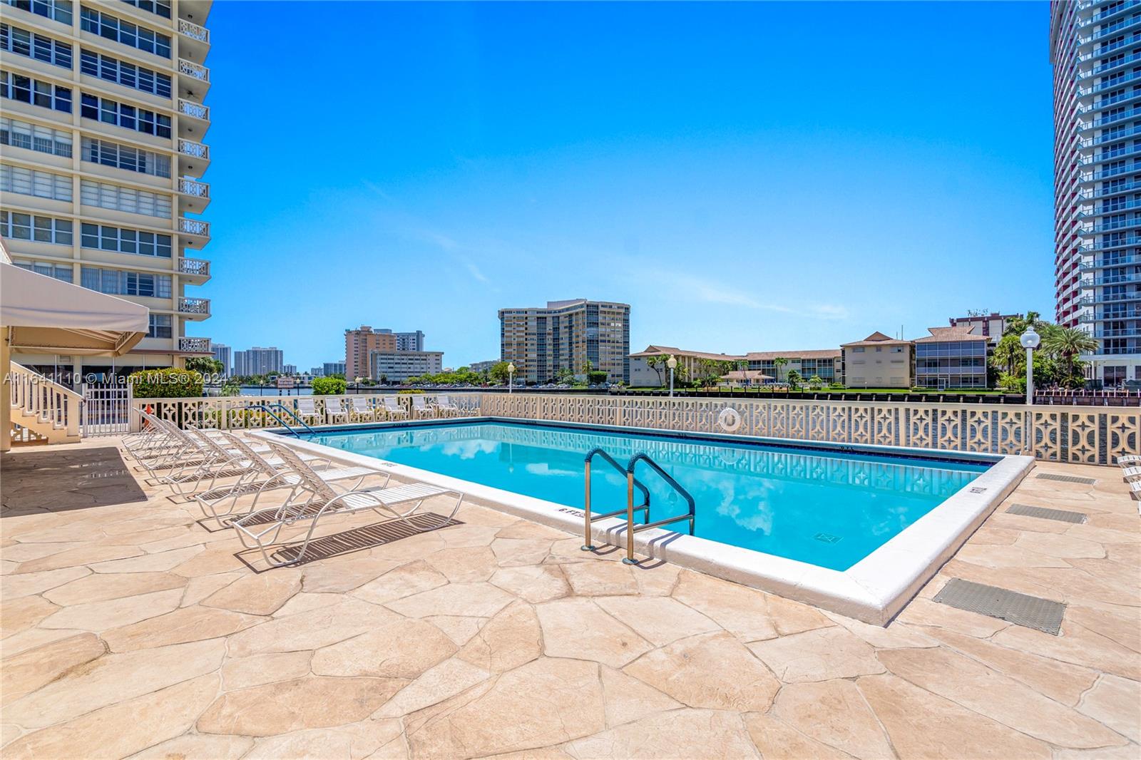 1817 S Ocean Dr # 621